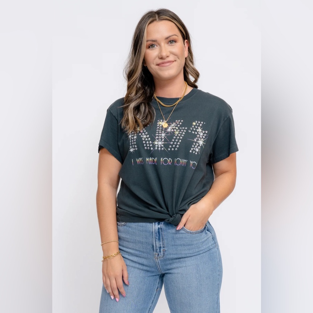 Daydreamer Kiss Loving You Embellished Tee Size M